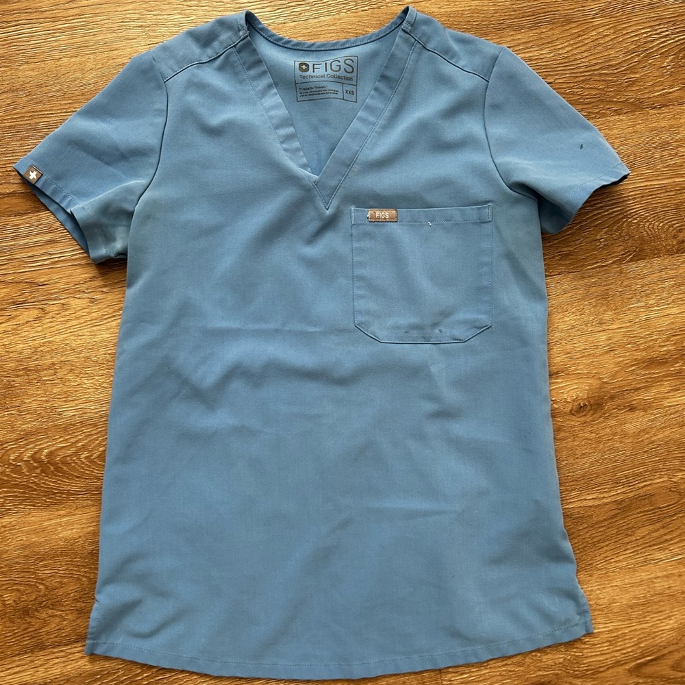 Women’s Scrub top Figs baby blue size XXS